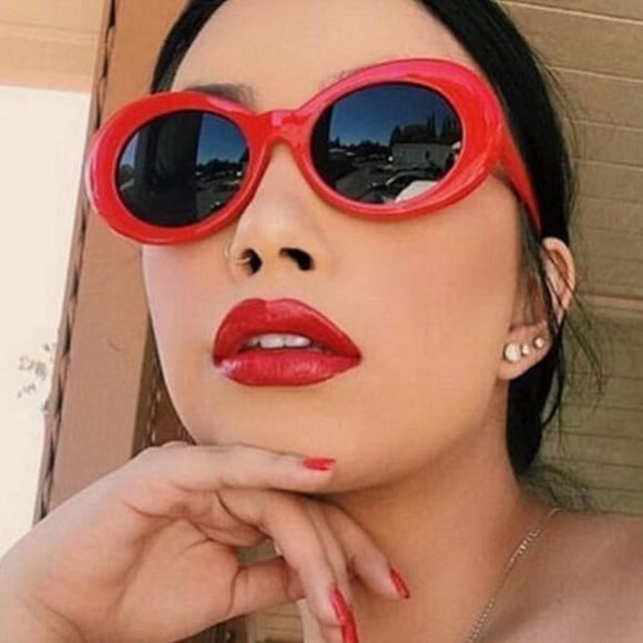 Oval round red retro sunglasses - Picture 3 of 5